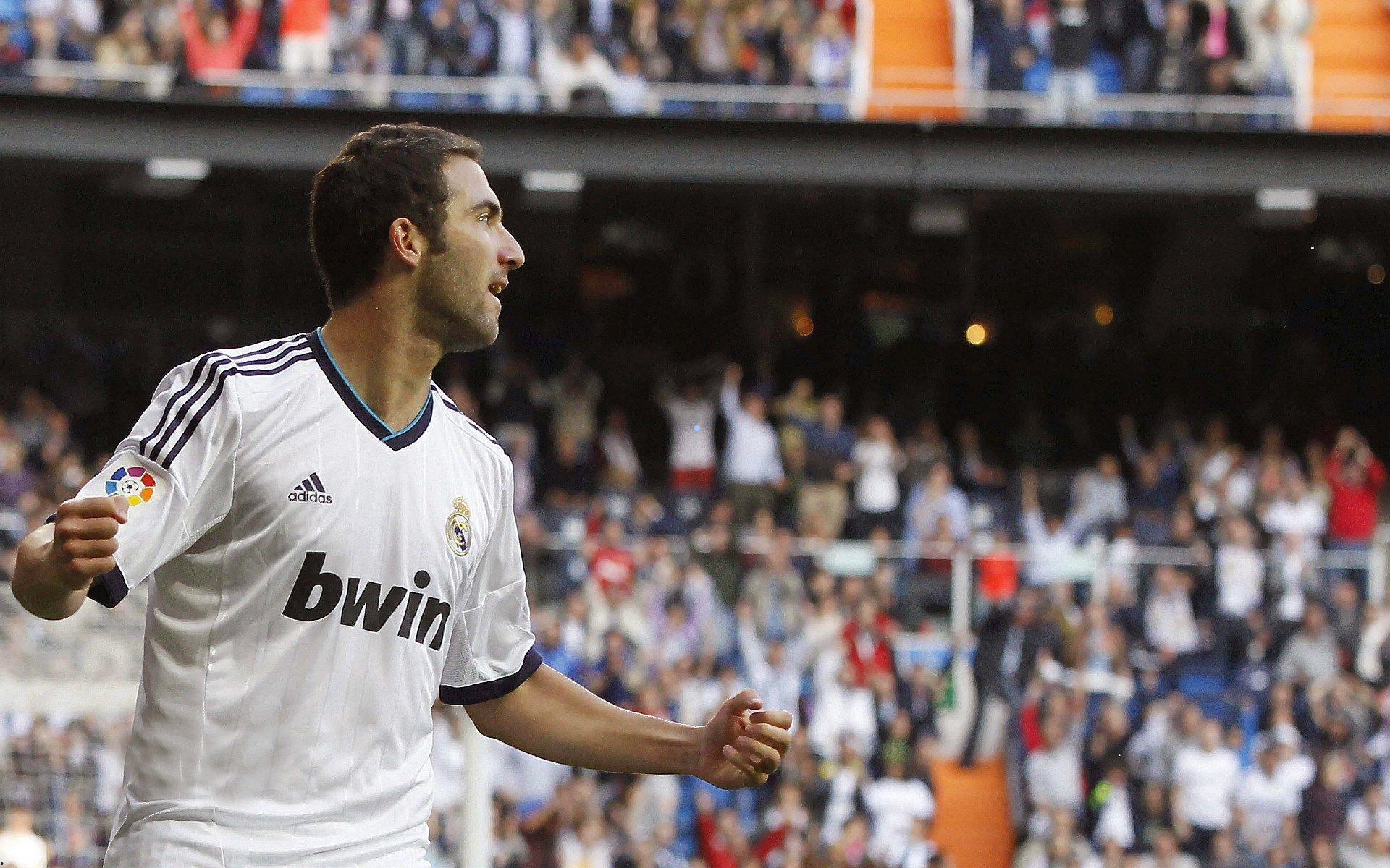 官网四大专家前瞻全明星替补阵容，八人全票呼声高涨，詹姆斯三票哈登一票引热议